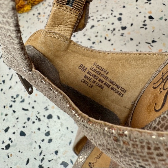 NEW Sofft Mauldin Bisto Taupe Ankle Strap Women’s Comfort Wedge Sandals Sz 8 - Picture 9 of 12